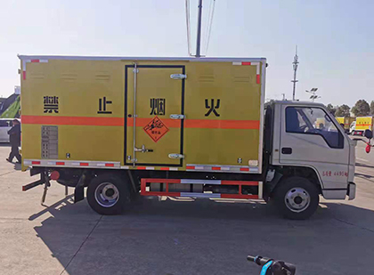 利川爆破器材运输车技术升级与安全合规新趋势